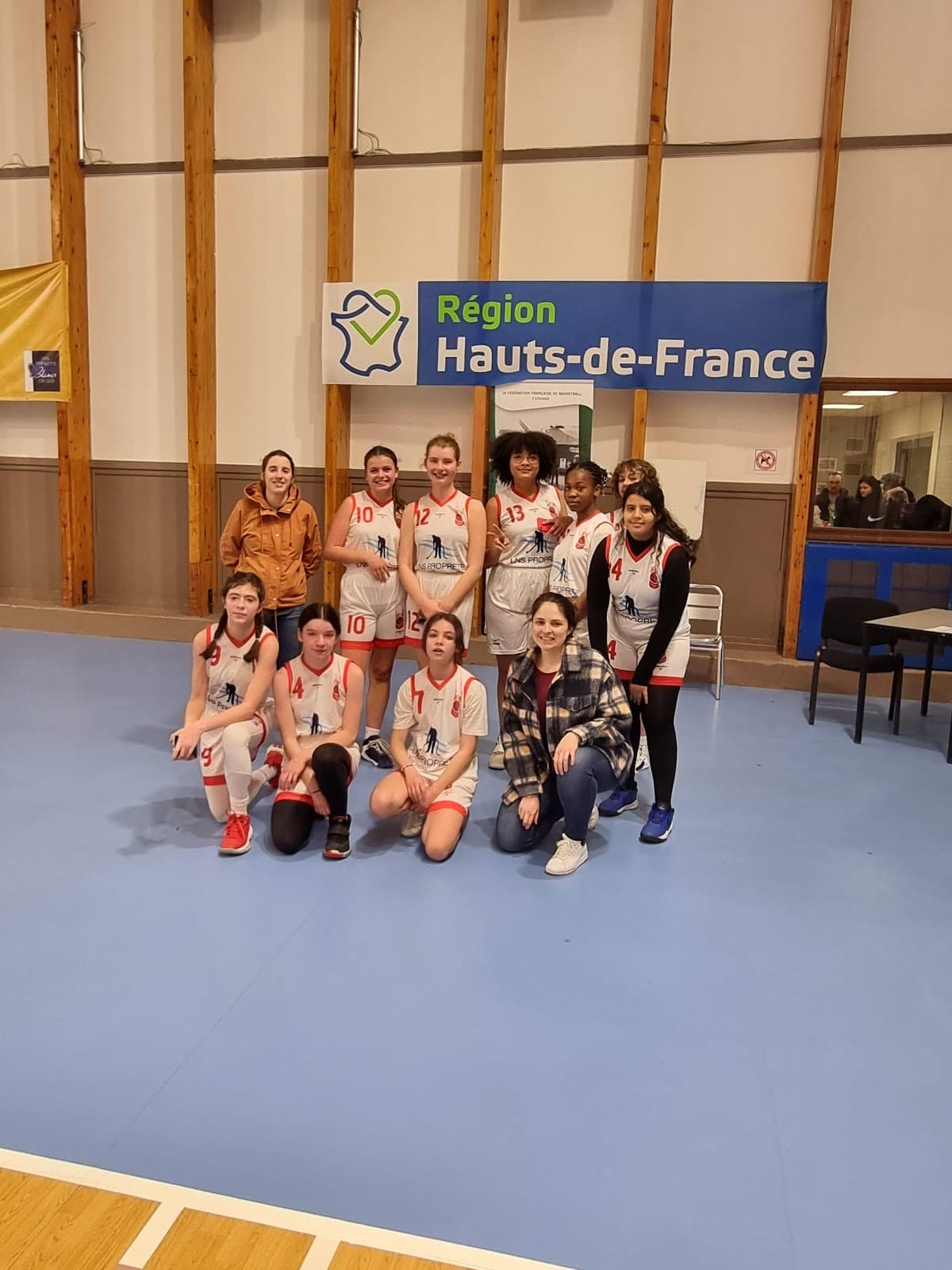 PLATEAU BASKET VICTOR HUGO